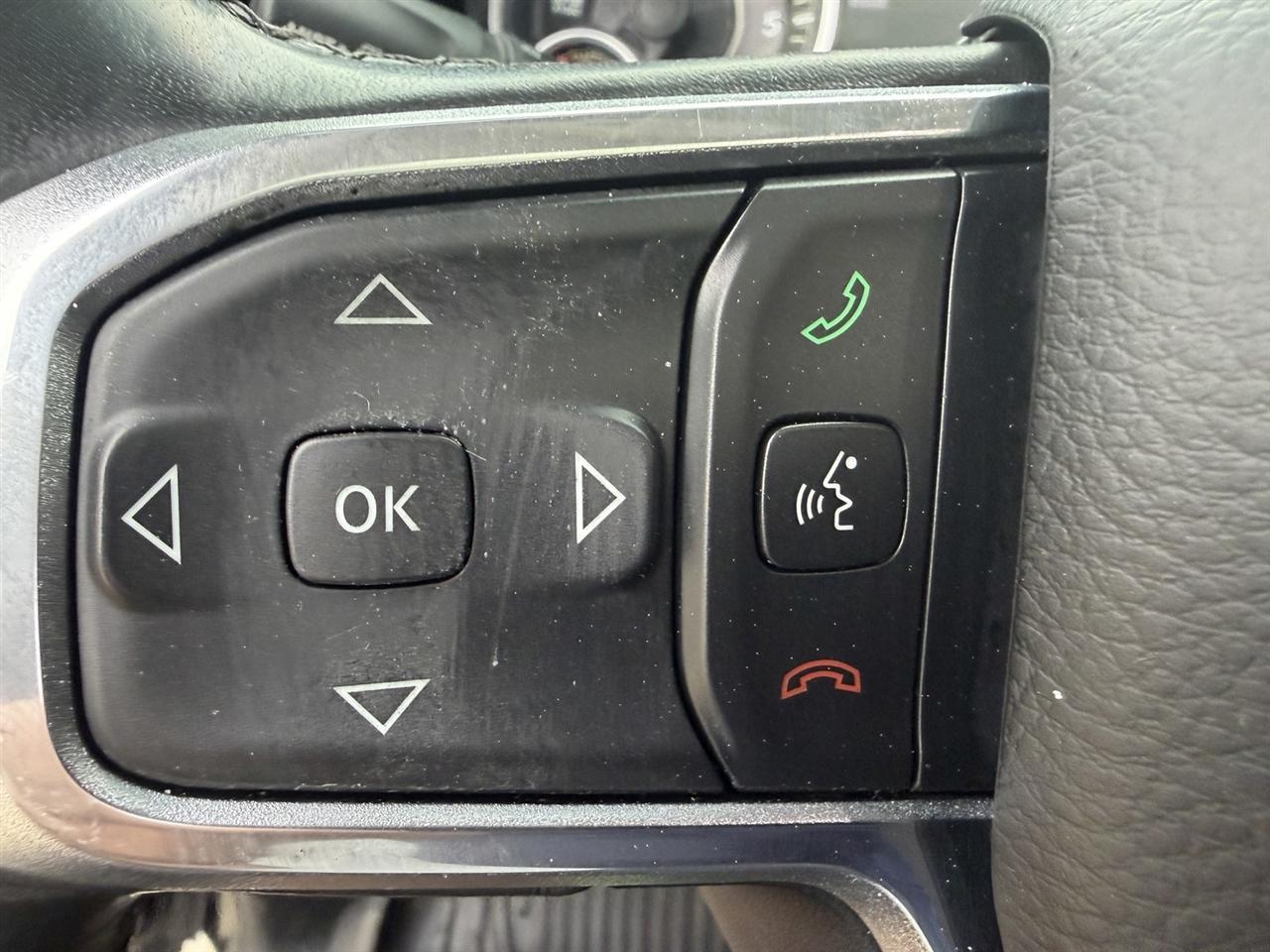 RAM 1500 Laramie Crew Cab SWB 4WD 2019