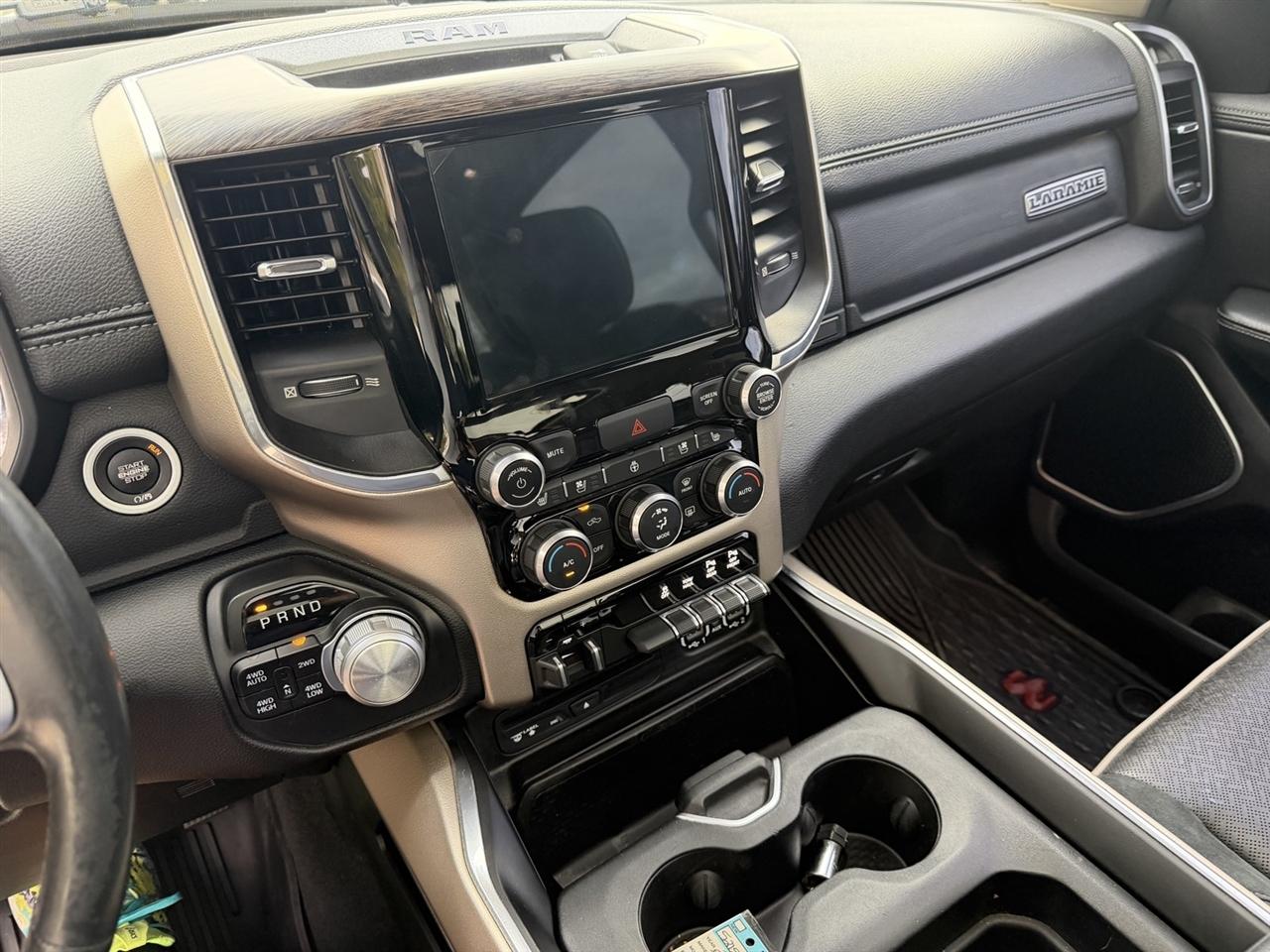 RAM 1500 Laramie Crew Cab SWB 4WD 2019