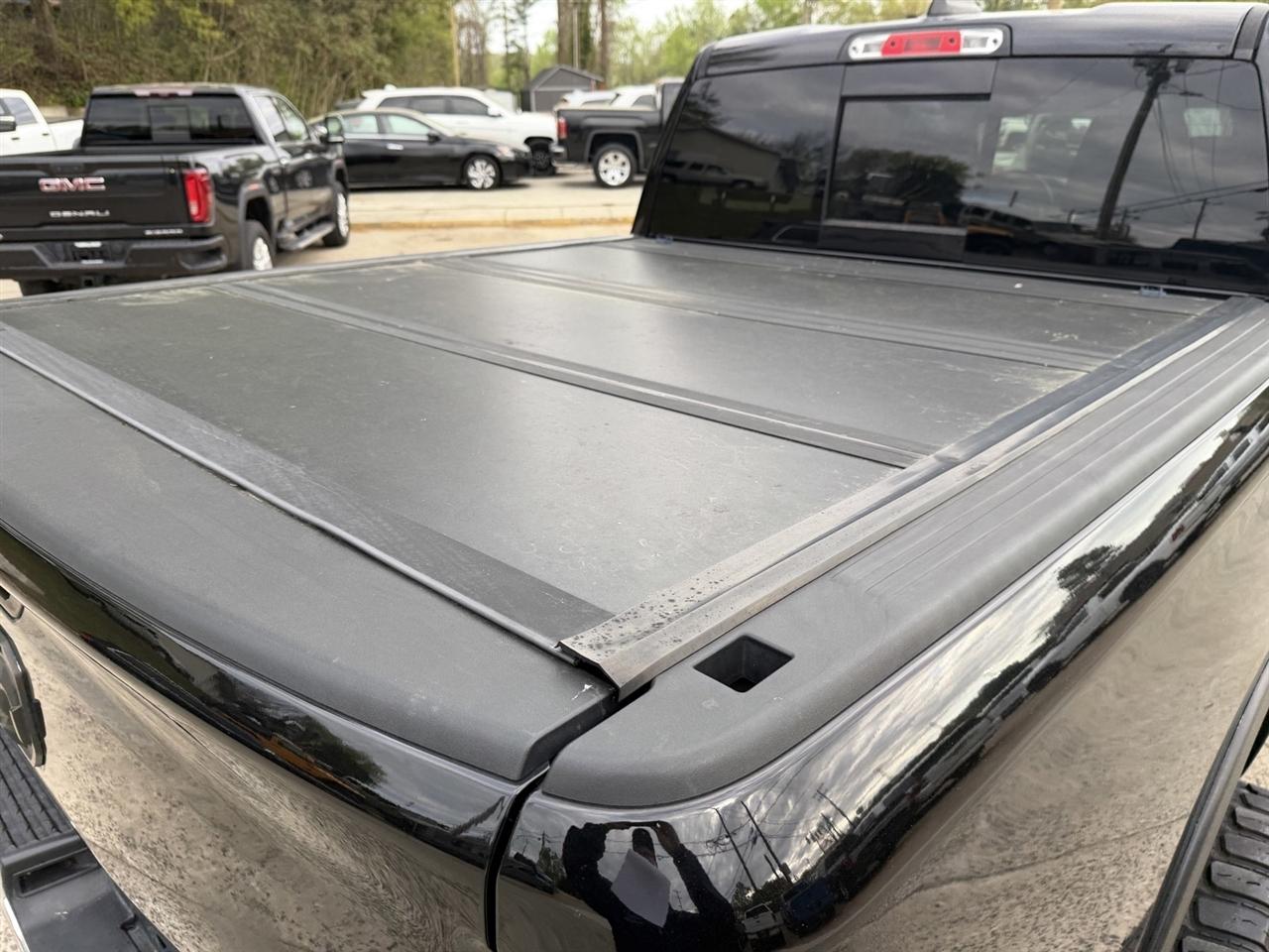 RAM 1500 Laramie Crew Cab SWB 4WD 2019