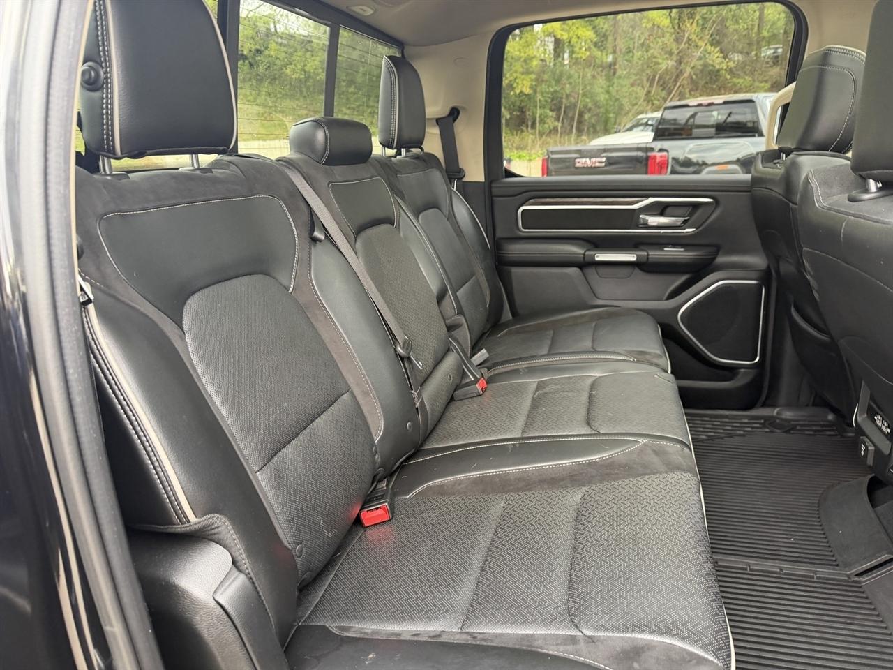 RAM 1500 Laramie Crew Cab SWB 4WD 2019