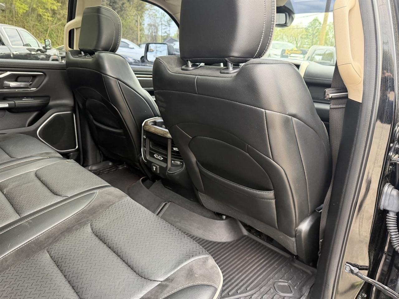 RAM 1500 Laramie Crew Cab SWB 4WD 2019