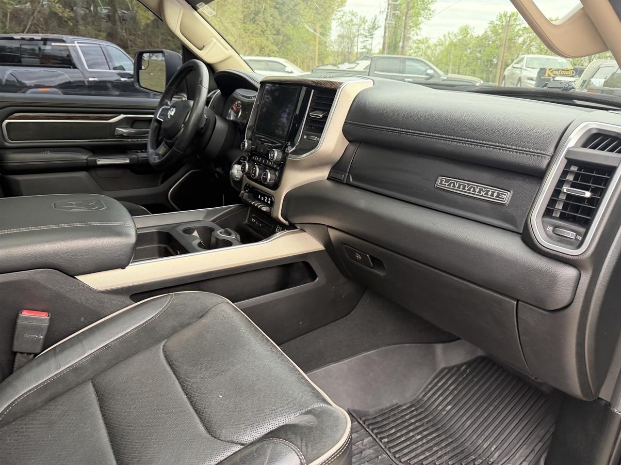 RAM 1500 Laramie Crew Cab SWB 4WD 2019