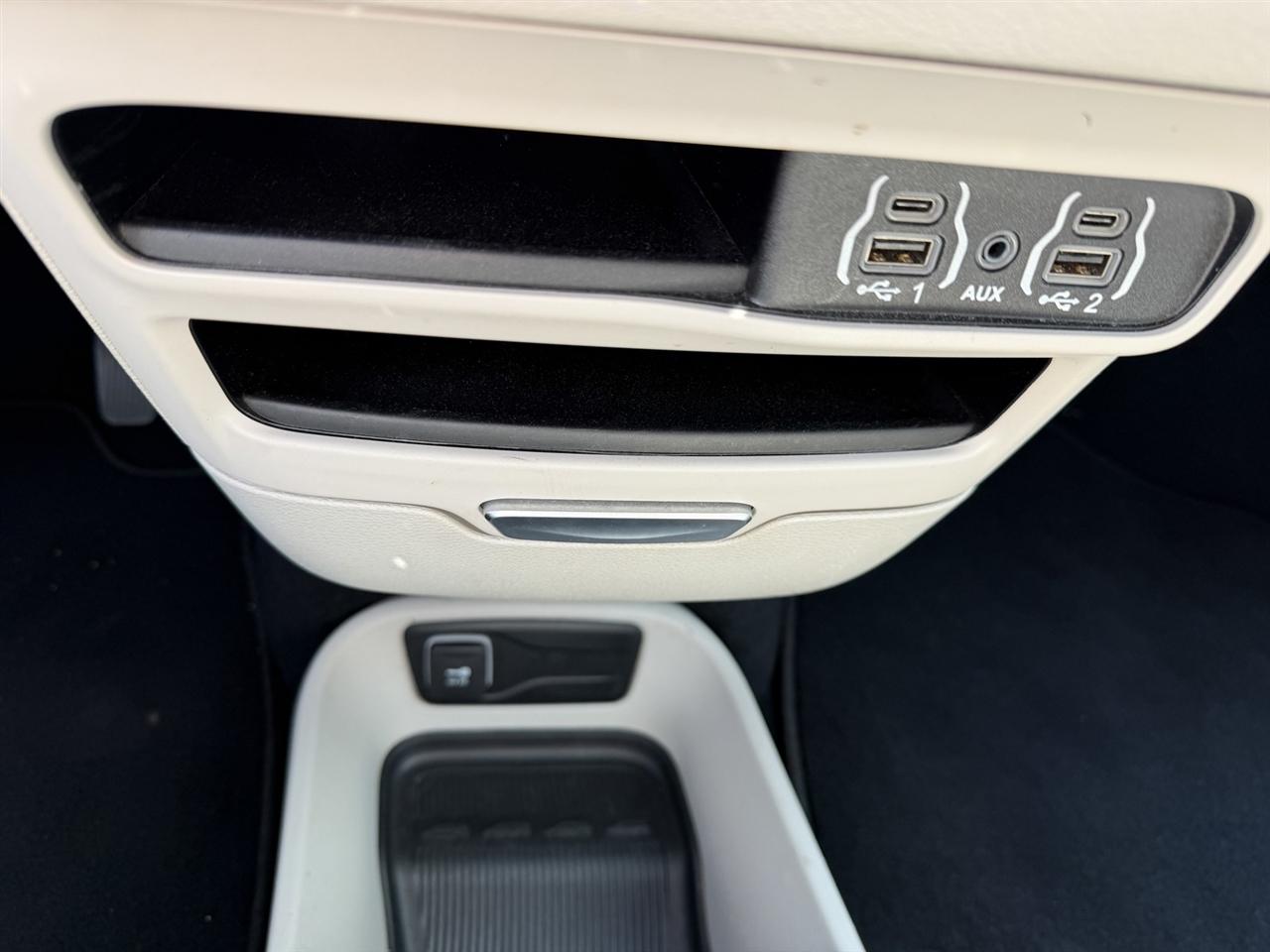 Chrysler Pacifica Touring-L 2024