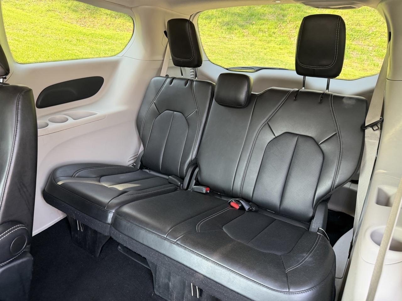 Chrysler Pacifica Touring-L 2024