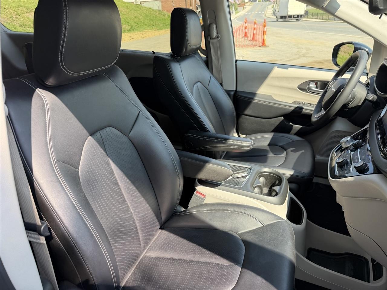 Chrysler Pacifica Touring-L 2024