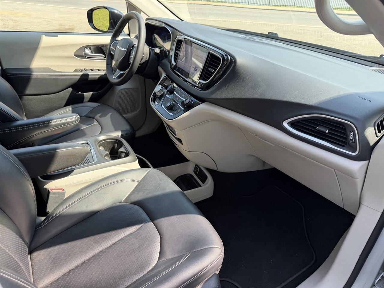 Chrysler Pacifica Touring-L 2024