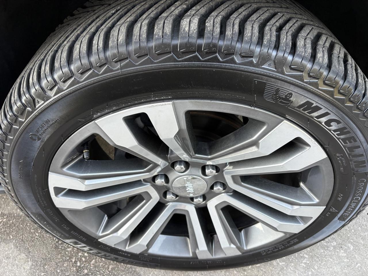 GMC Yukon 4WD 4dr Denali 2018