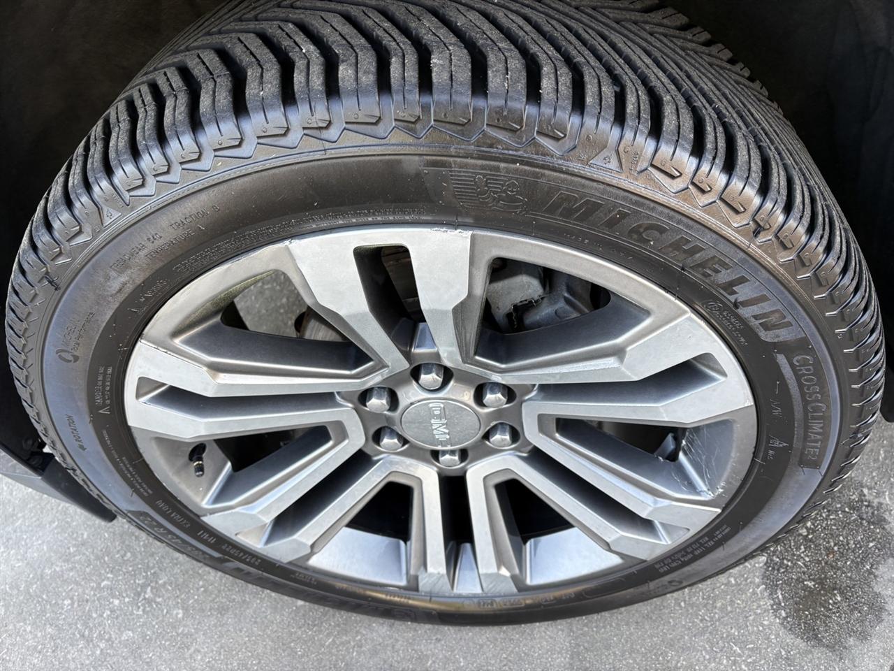 GMC Yukon 4WD 4dr Denali 2018