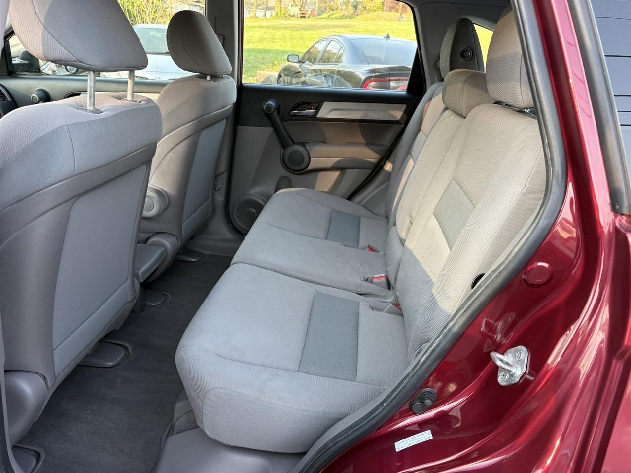 Honda CR-V 2WD 5dr LX 2010