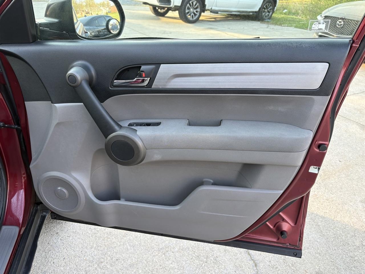 Honda CR-V 2WD 5dr LX 2010