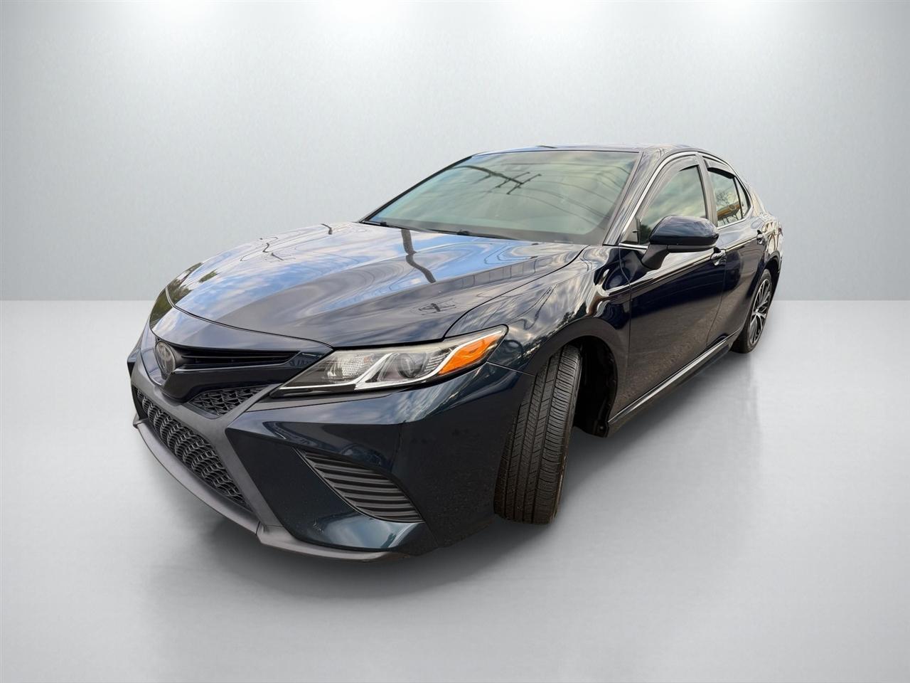Toyota Camry  2020
