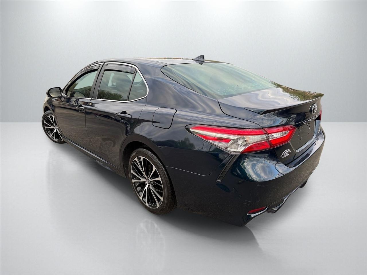 Toyota Camry  2020