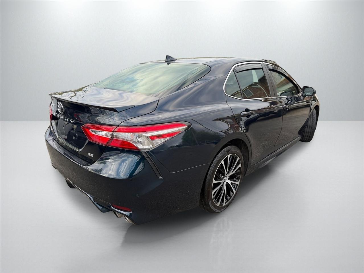 Toyota Camry  2020