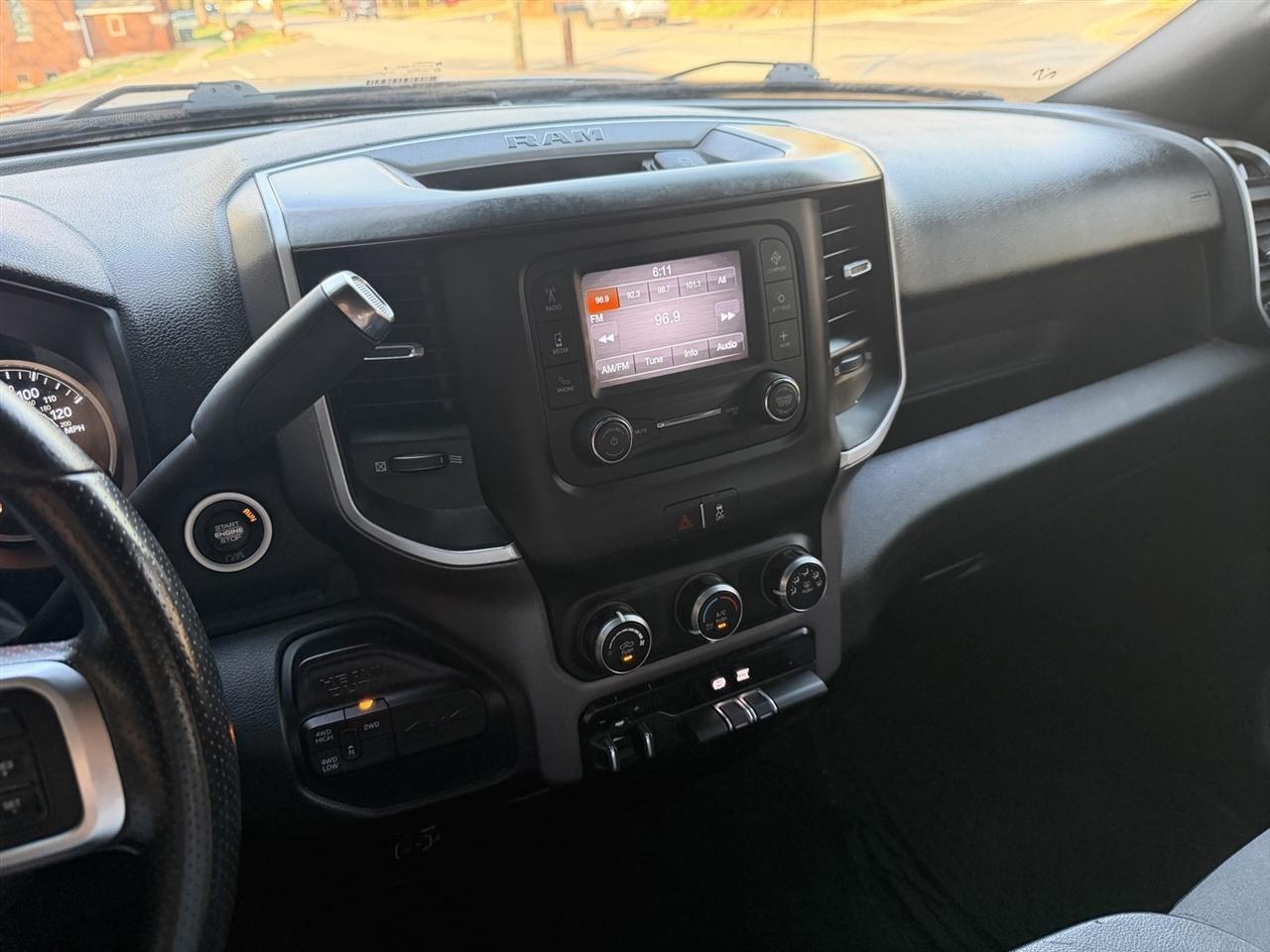 RAM 2500 Big Horn Crew Cab 4WD 2021