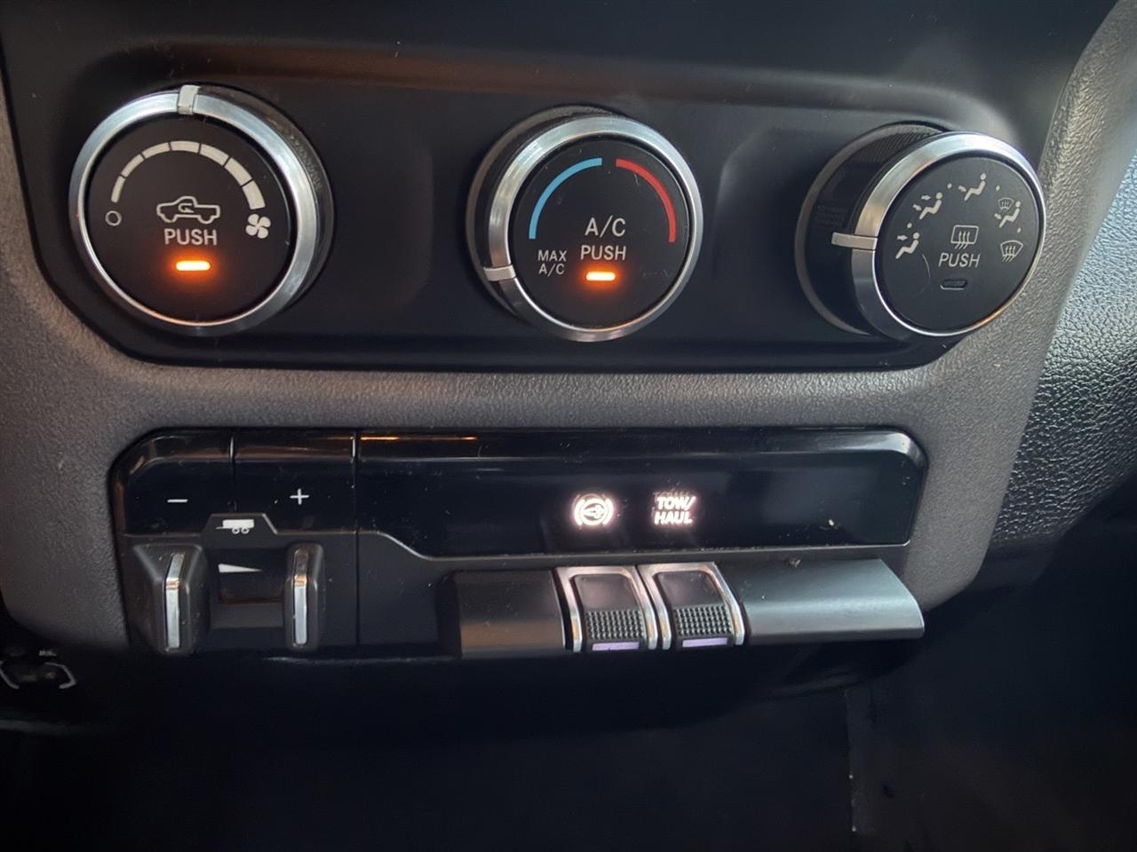 RAM 2500 Big Horn Crew Cab 4WD 2021