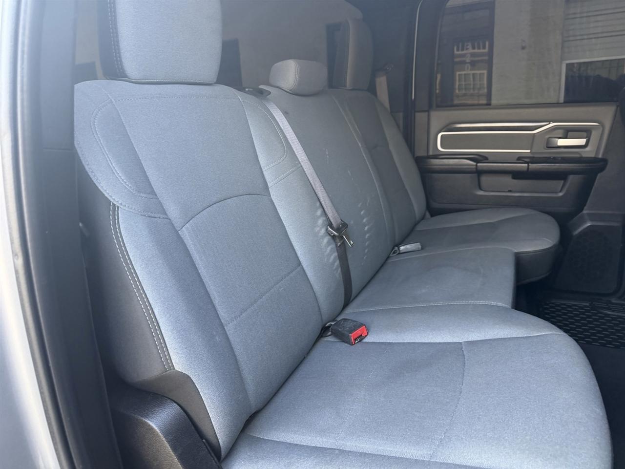 RAM 2500 Big Horn Crew Cab 4WD 2021