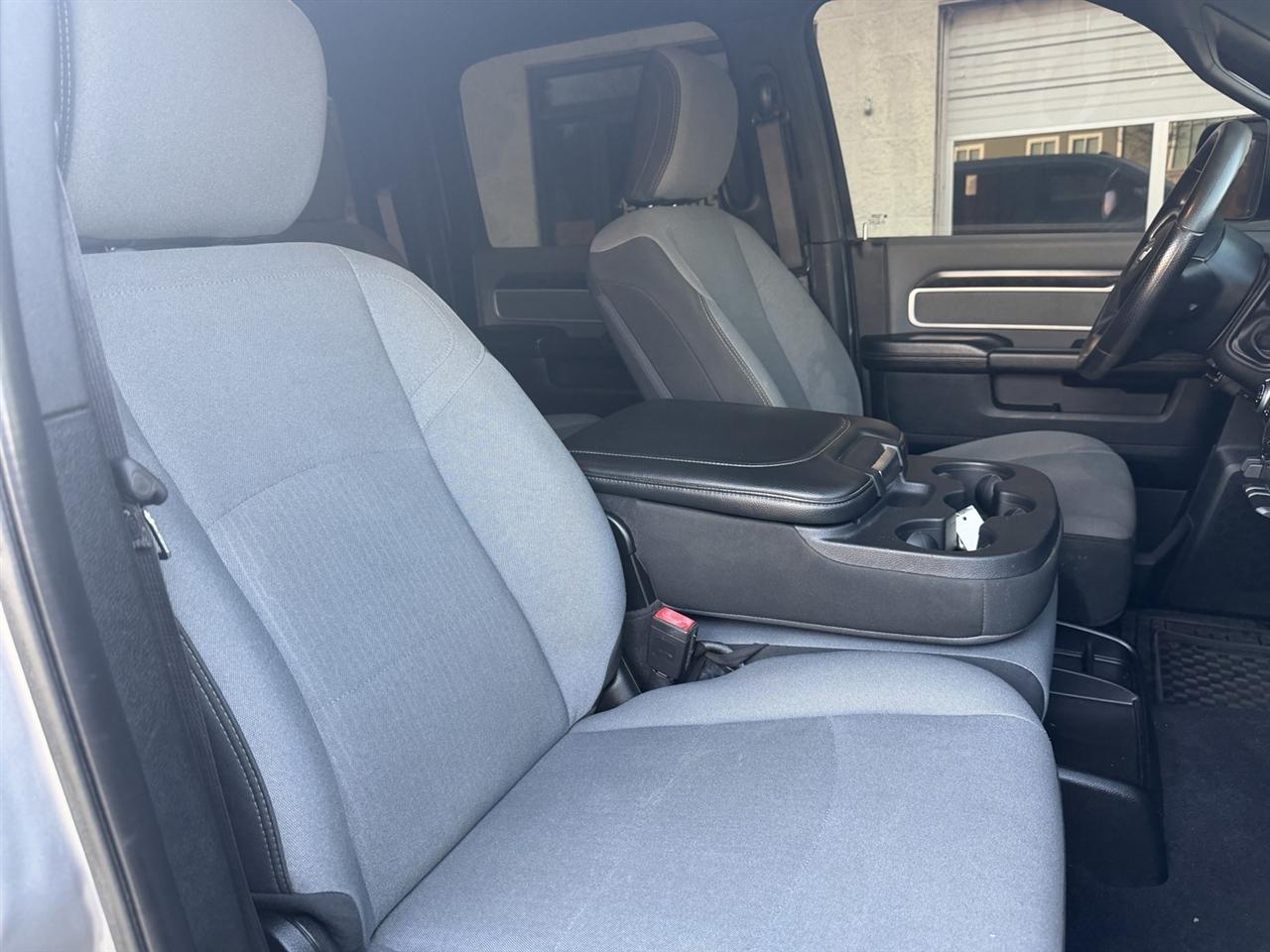 RAM 2500 Big Horn Crew Cab 4WD 2021