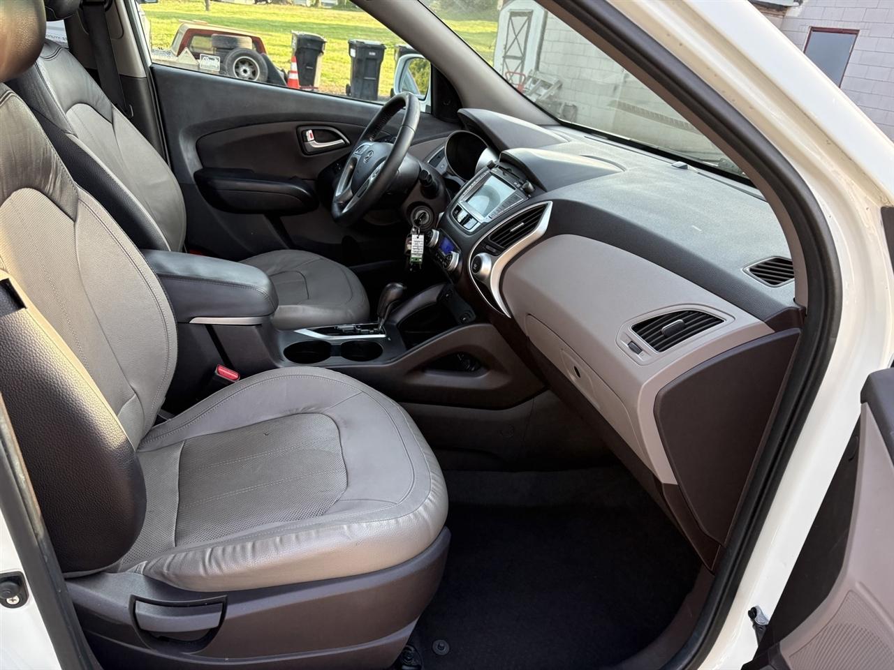 Hyundai Tucson GL Auto FWD 2012