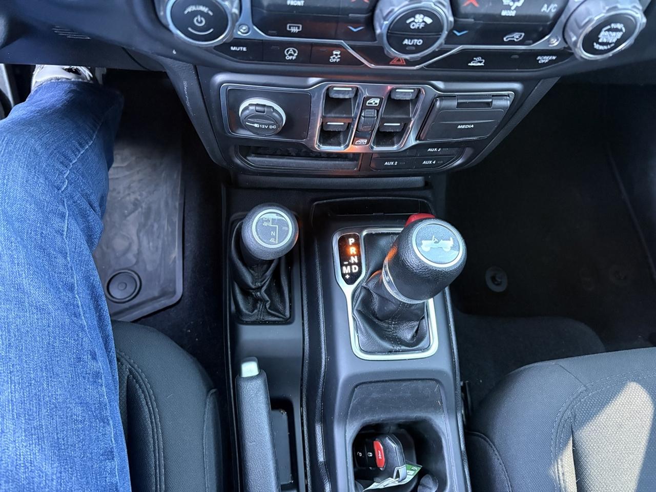 Jeep Wrangler Unlimited Sport 2021