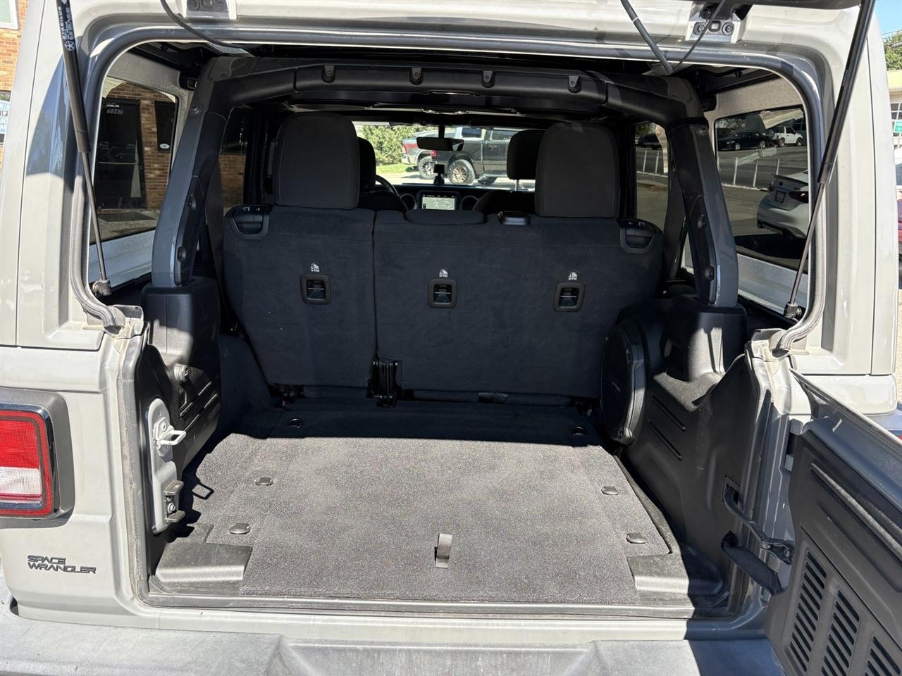 Jeep Wrangler Unlimited Sport 2021