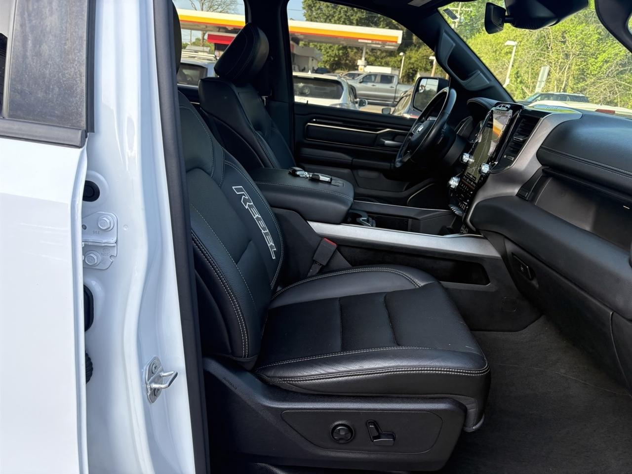 RAM 1500 Rebel Crew Cab SB 4WD 2021