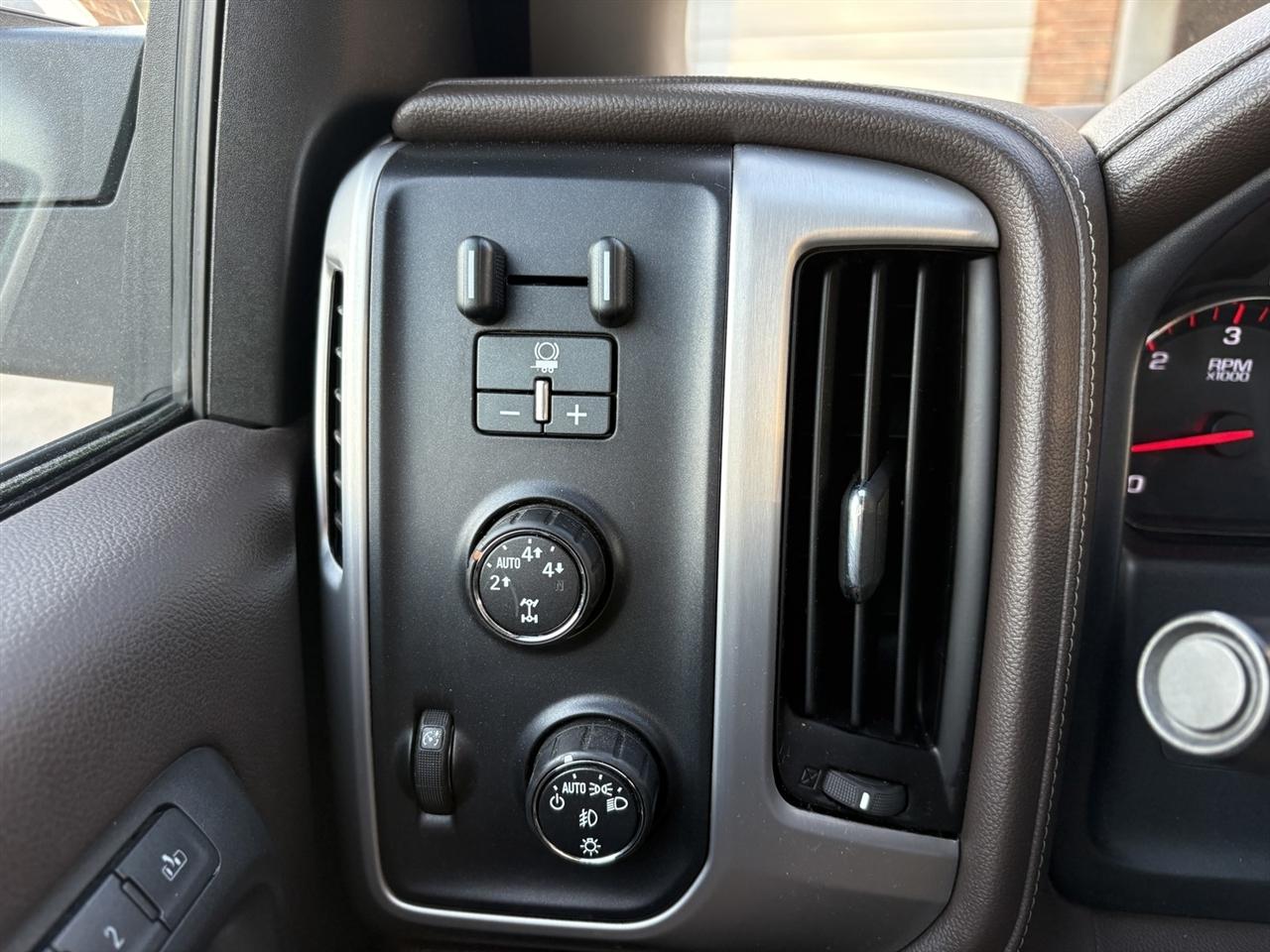 GMC Sierra 1500 SLT Crew Cab Short Box 4WD 2015