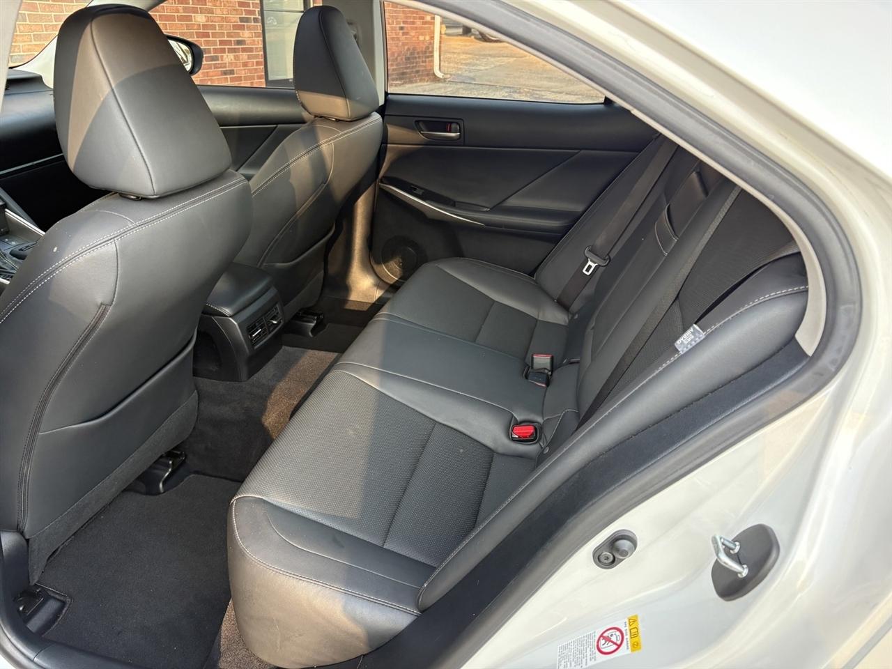 Lexus IS 300 AWD 2017