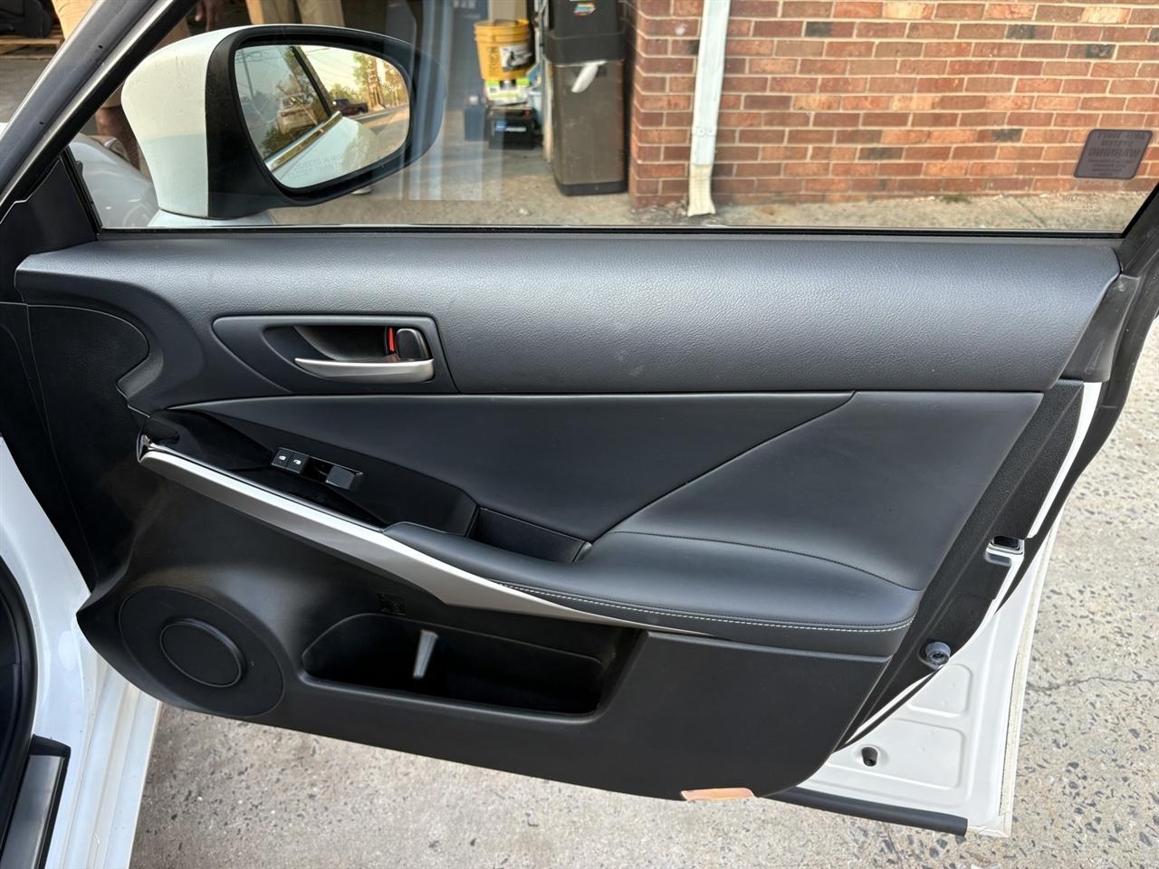 Lexus IS 300 AWD 2017