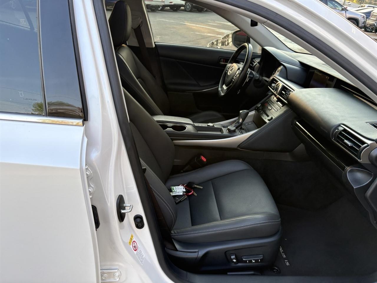 Lexus IS 300 AWD 2017