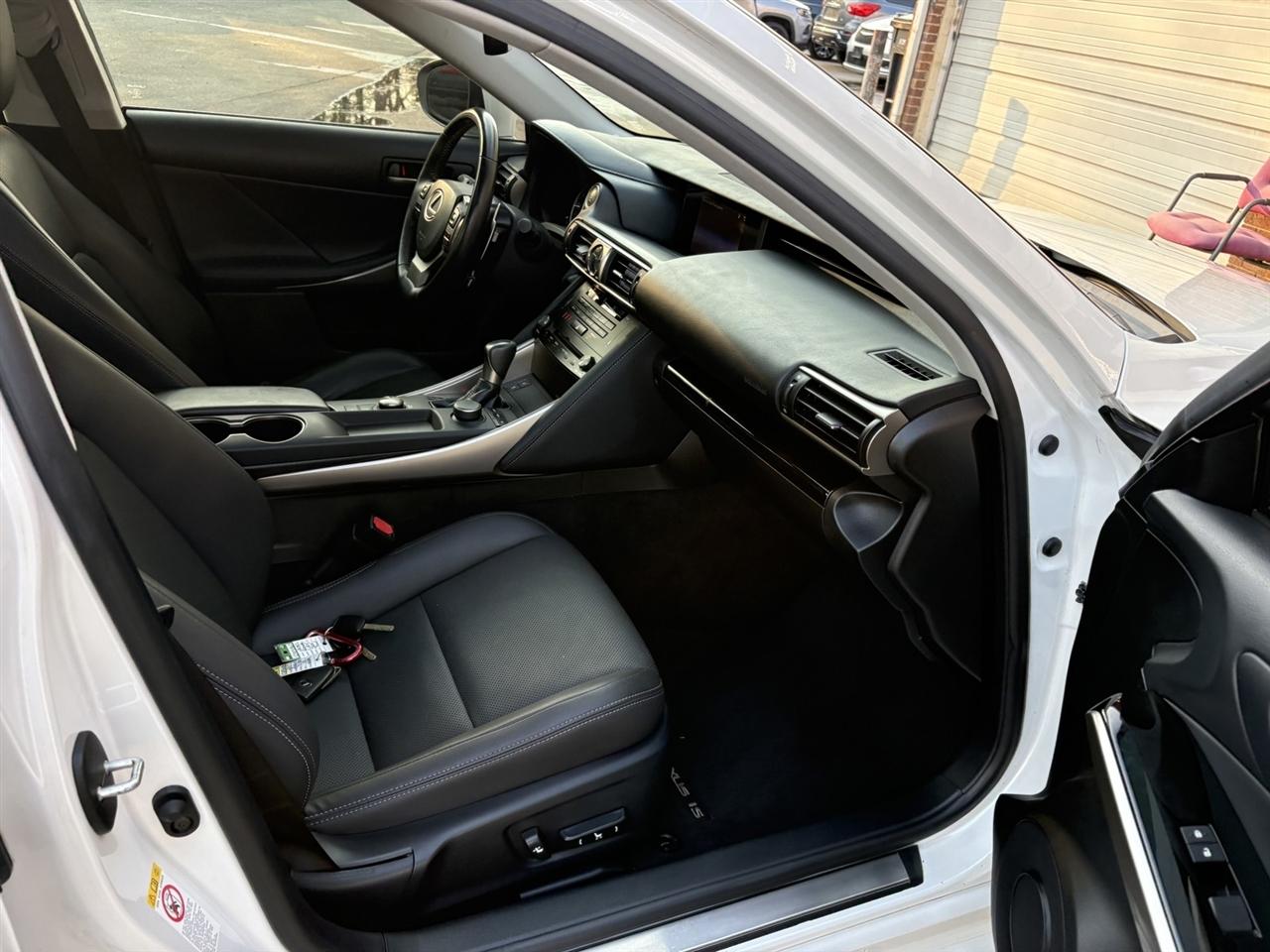 Lexus IS 300 AWD 2017