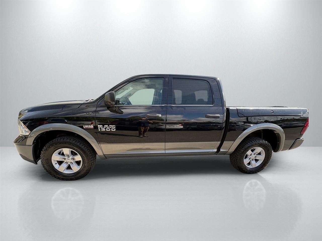 RAM 1500 4WD Crew Cab 140.5" Outdoorsman 2013
