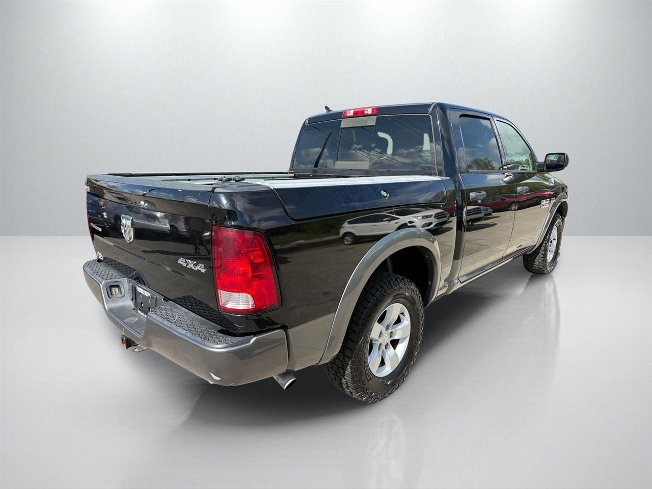 RAM 1500 4WD Crew Cab 140.5" Outdoorsman 2013