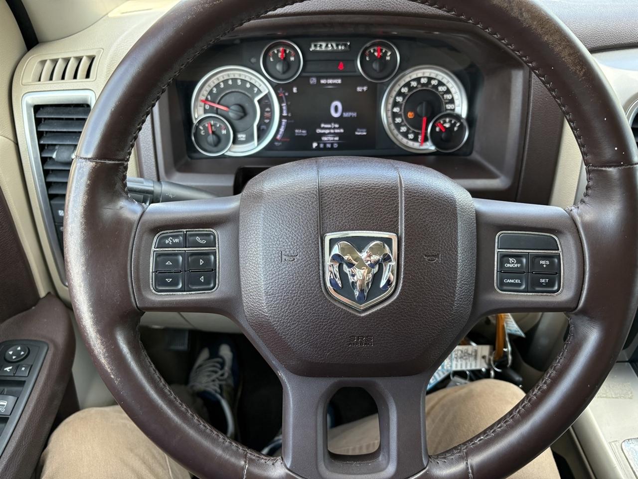 RAM 1500 4WD Crew Cab 140.5" Outdoorsman 2013