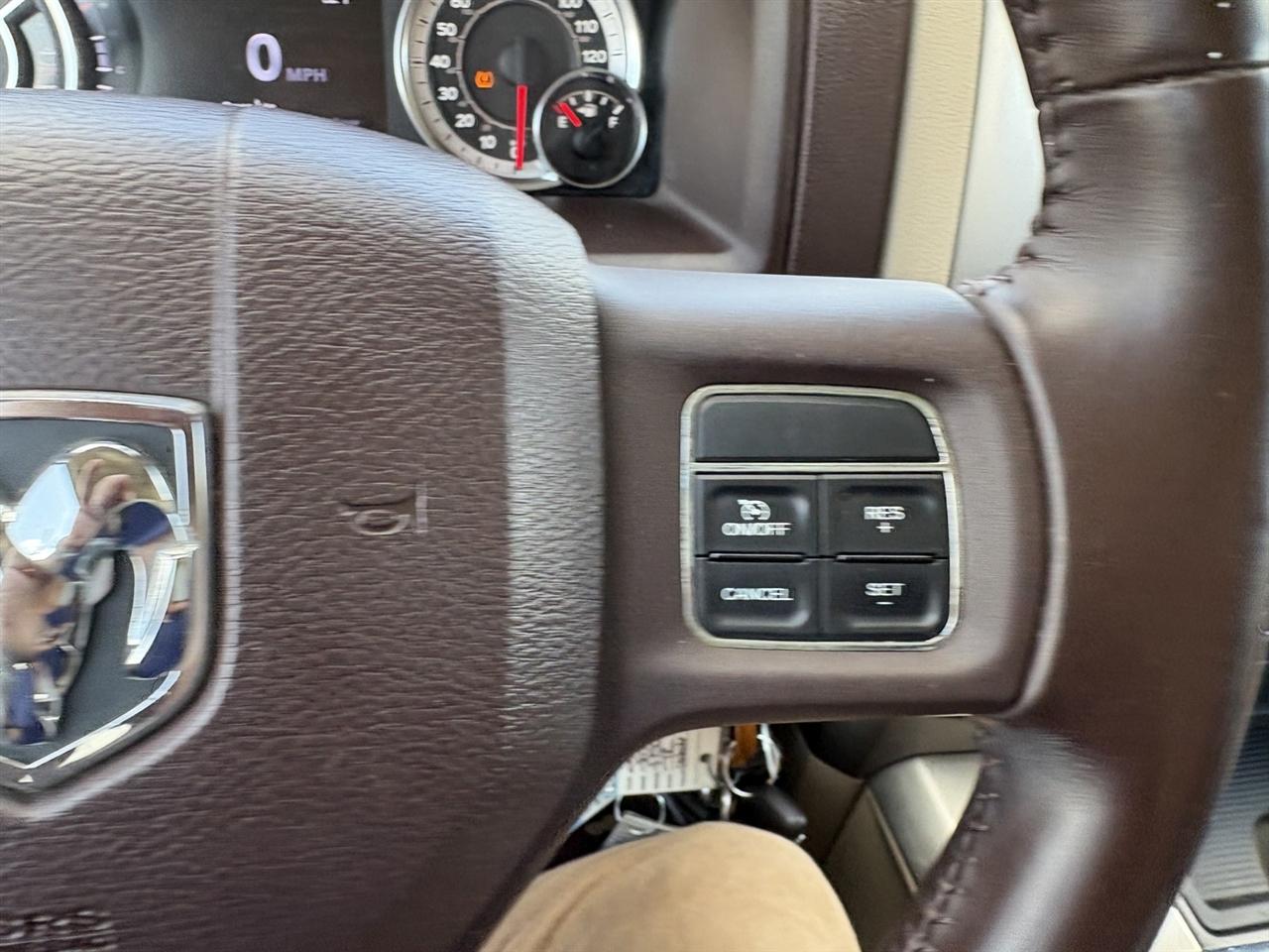 RAM 1500 4WD Crew Cab 140.5" Outdoorsman 2013