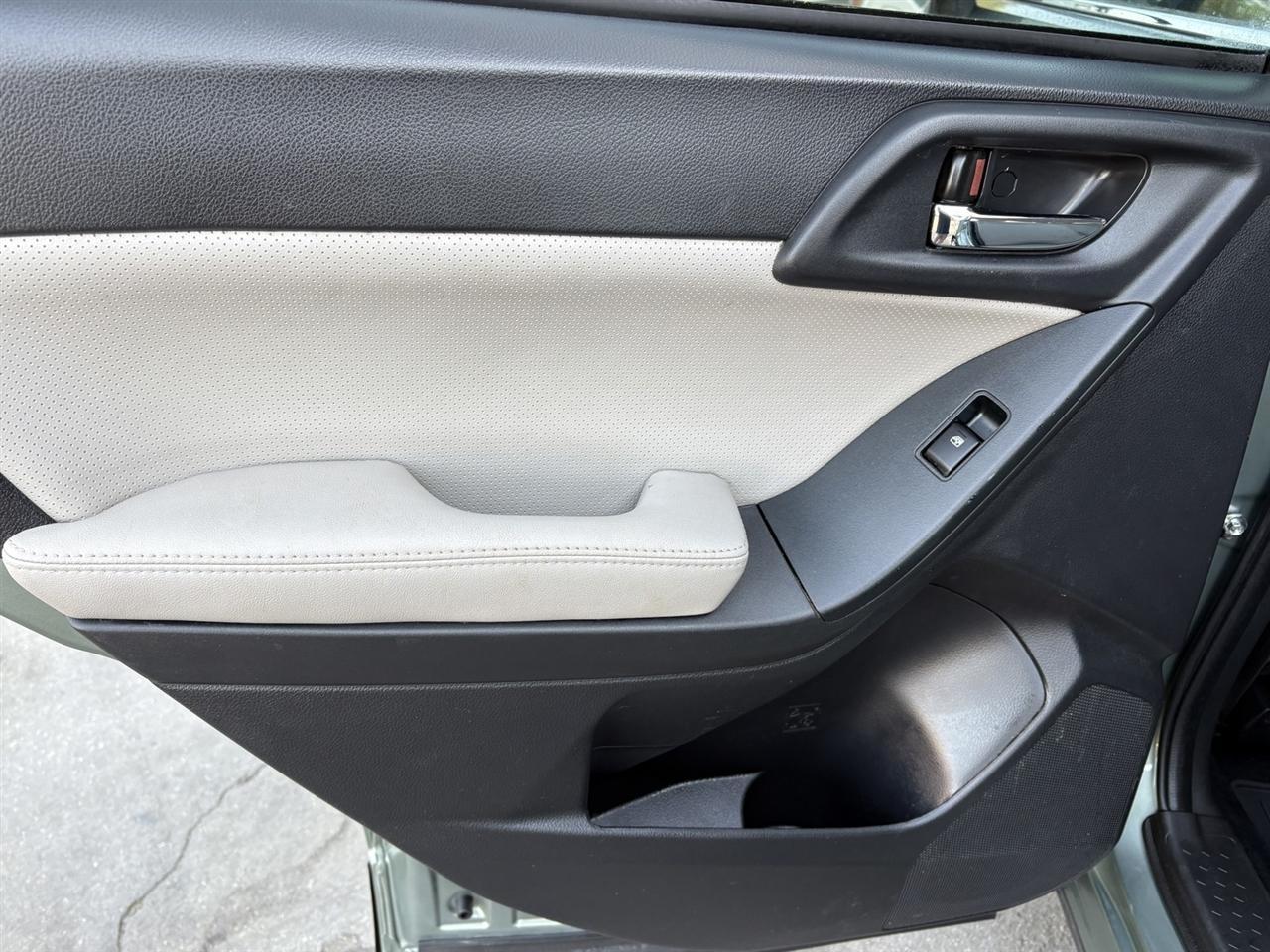 Subaru Forester 2.5i Limited 2015