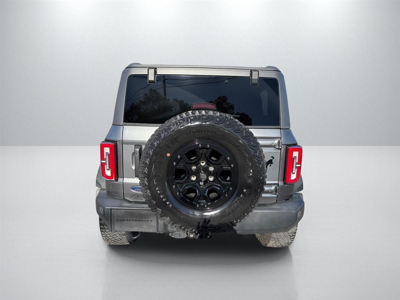 Ford Bronco Base 4-Door w/Advanced 2022