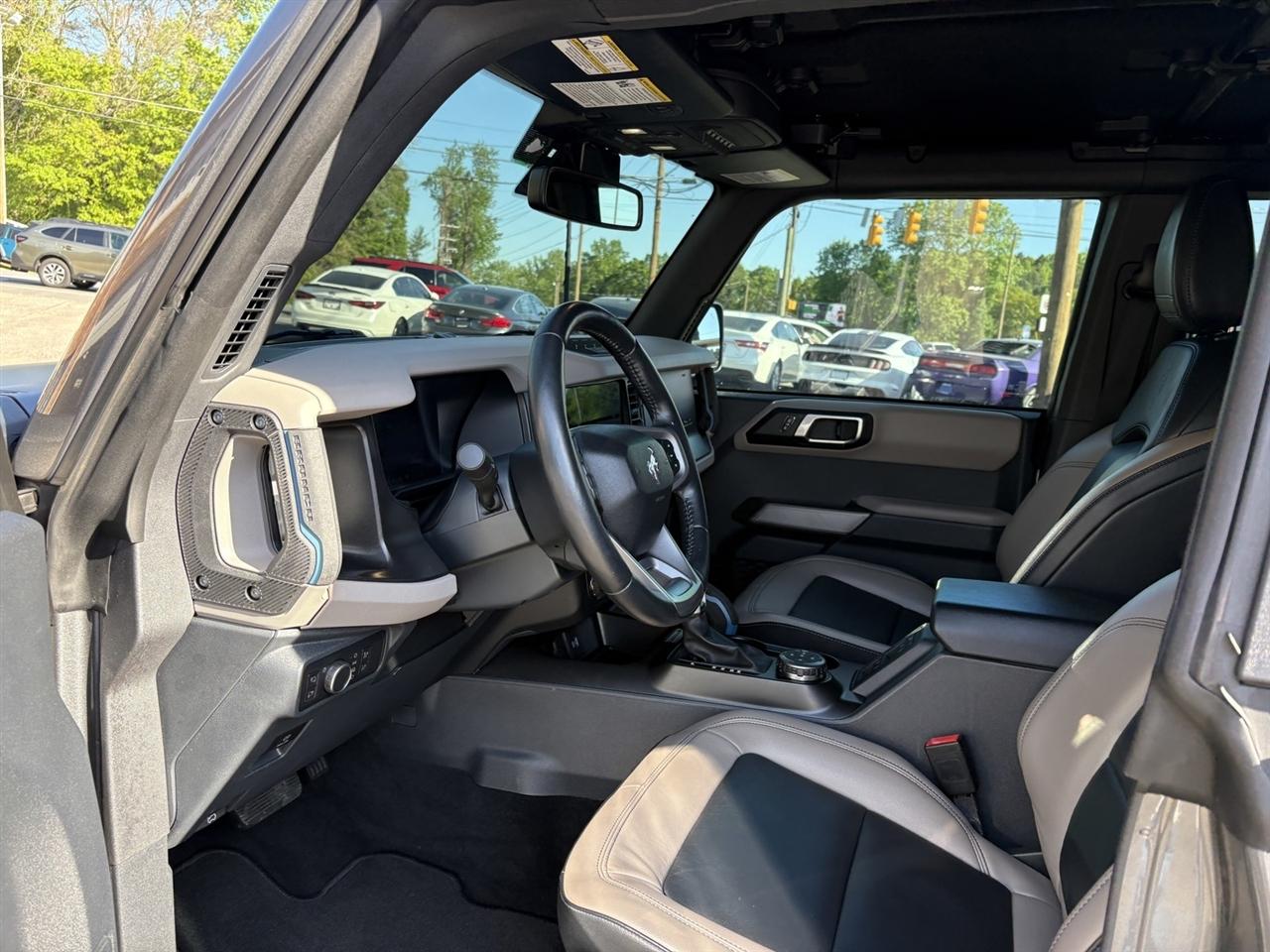 Ford Bronco Base 4-Door w/Advanced 2022