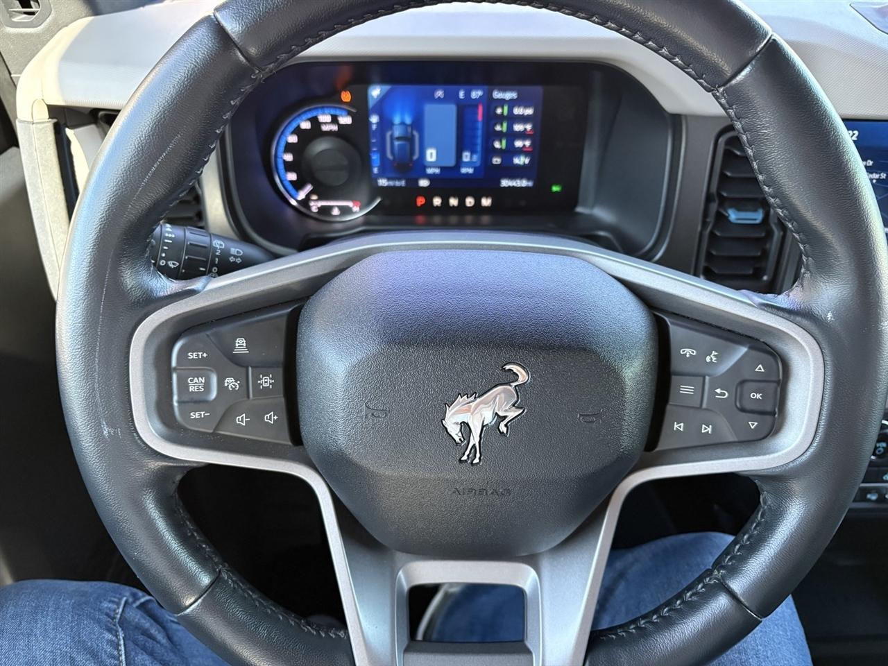 Ford Bronco Base 4-Door w/Advanced 2022