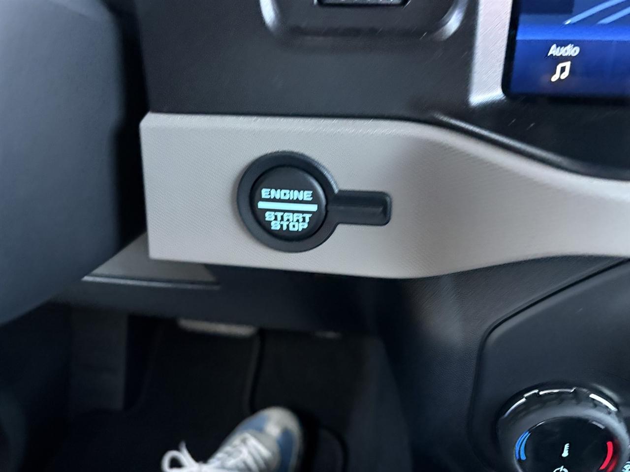 Ford Bronco Base 4-Door w/Advanced 2022