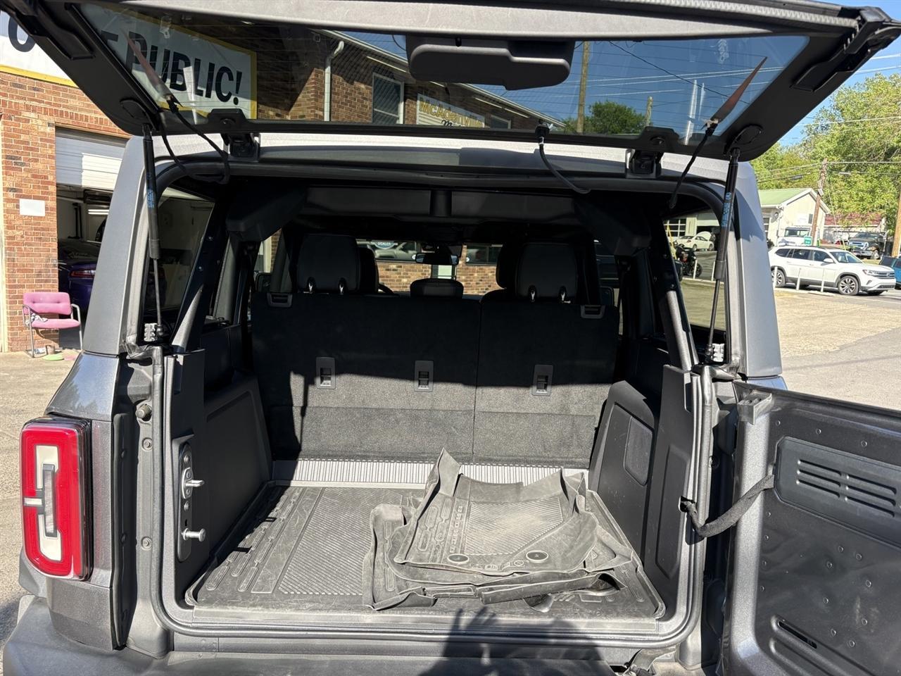 Ford Bronco Base 4-Door w/Advanced 2022