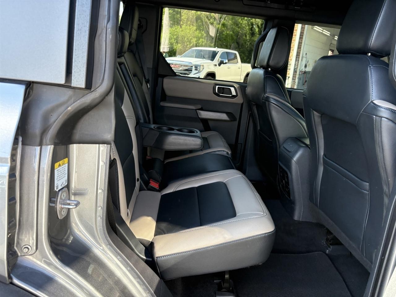 Ford Bronco Base 4-Door w/Advanced 2022
