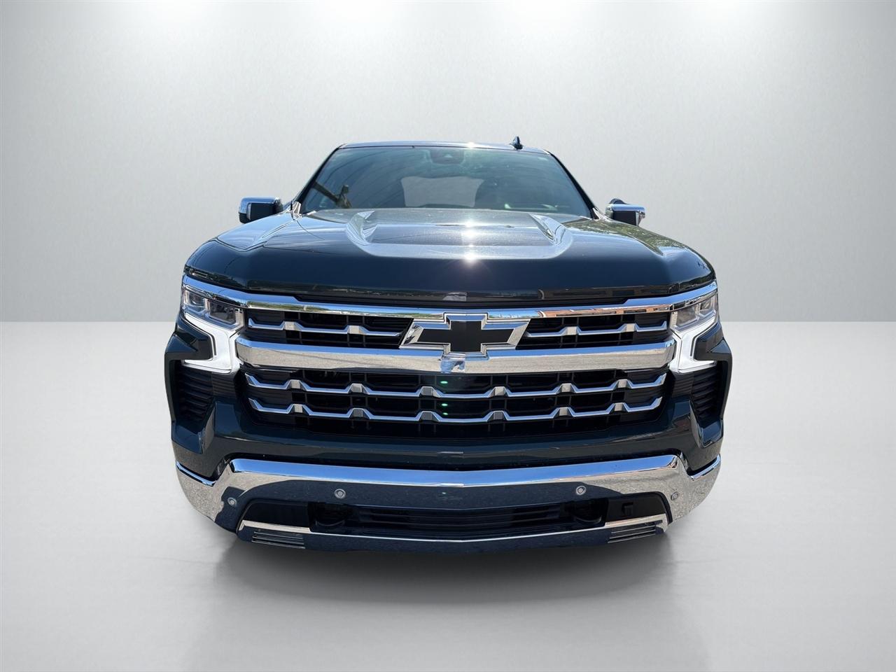 Chevrolet Silverado 1500 LTZ Crew Cab 4WD 2025