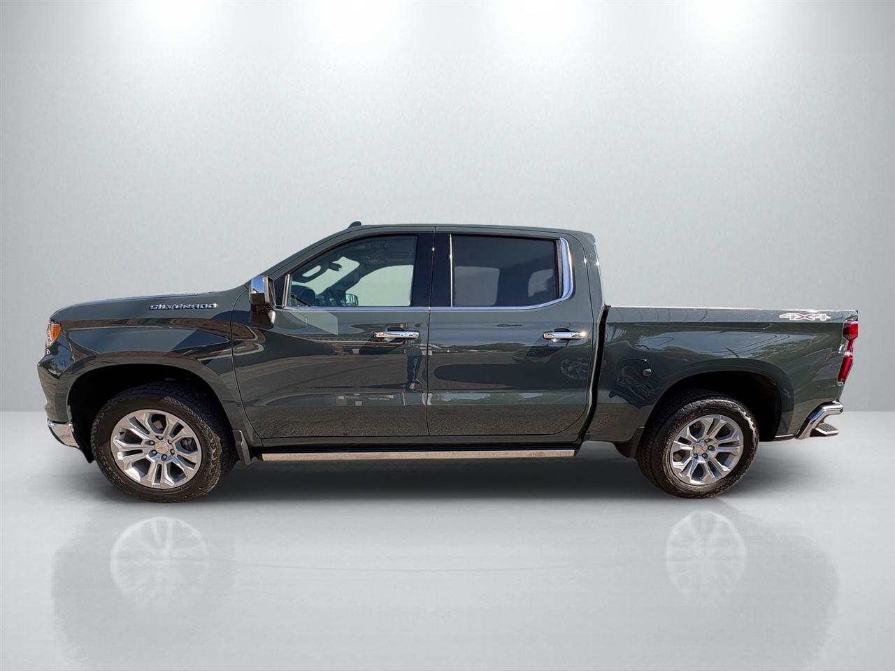 Chevrolet Silverado 1500 LTZ Crew Cab 4WD 2025