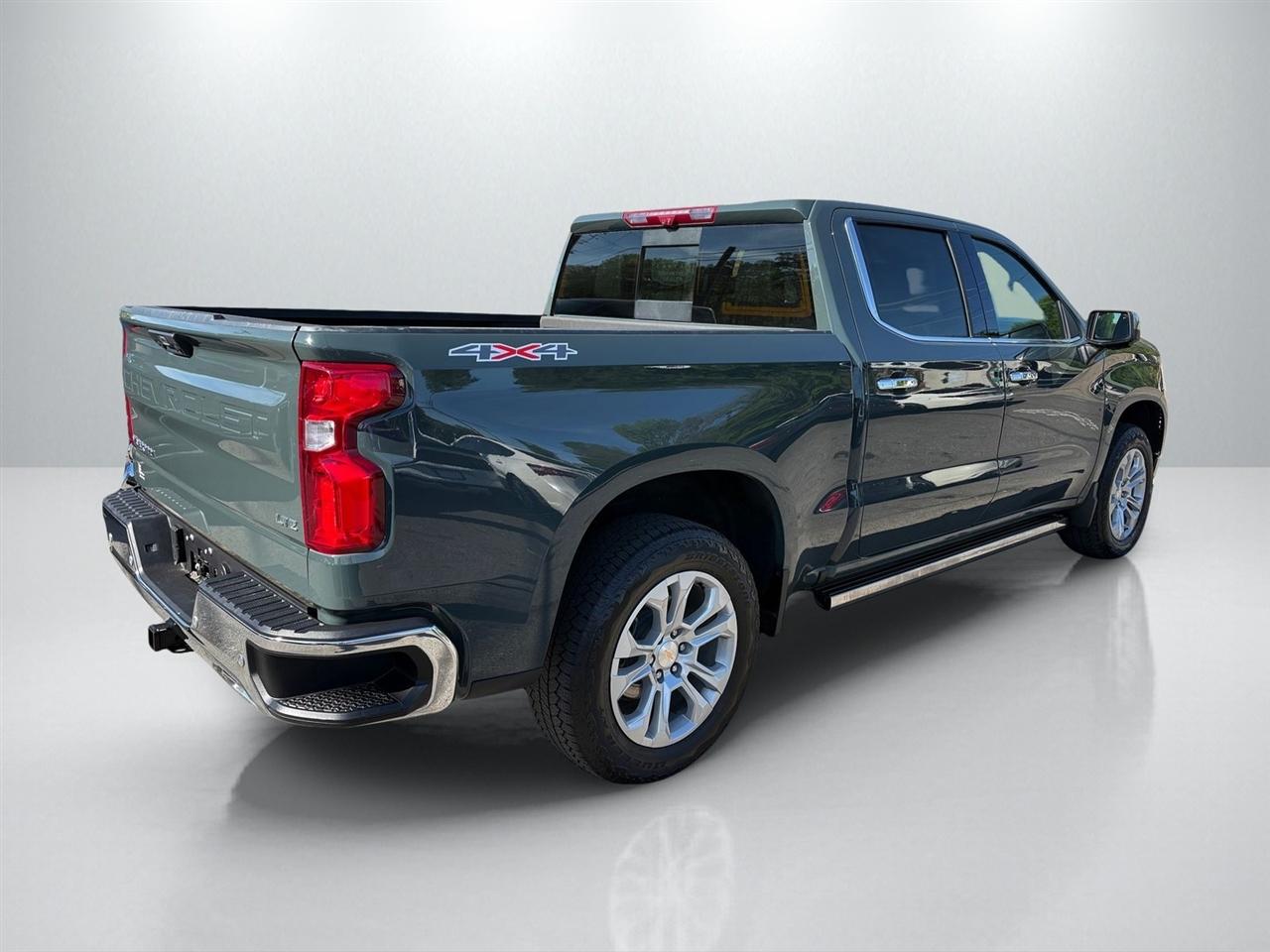 Chevrolet Silverado 1500 LTZ Crew Cab 4WD 2025