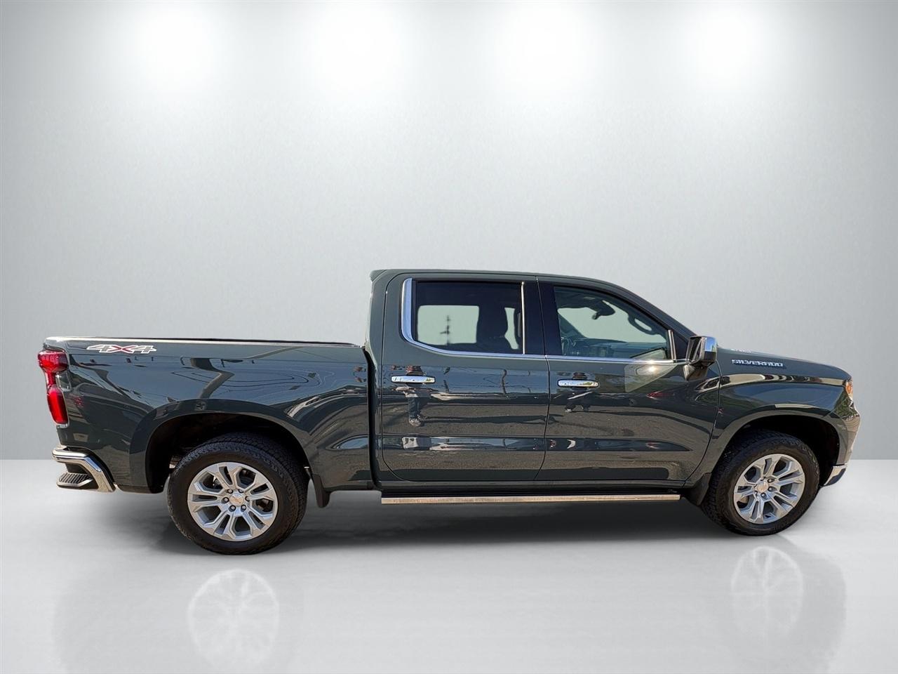 Chevrolet Silverado 1500 LTZ Crew Cab 4WD 2025