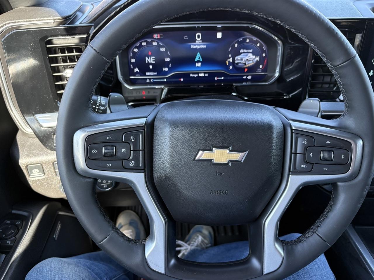 Chevrolet Silverado 1500 LTZ Crew Cab 4WD 2025