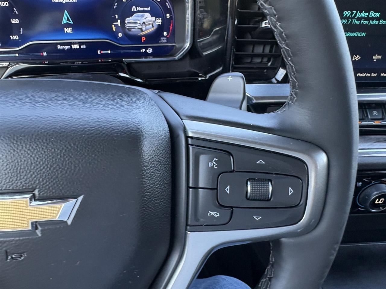 Chevrolet Silverado 1500 LTZ Crew Cab 4WD 2025