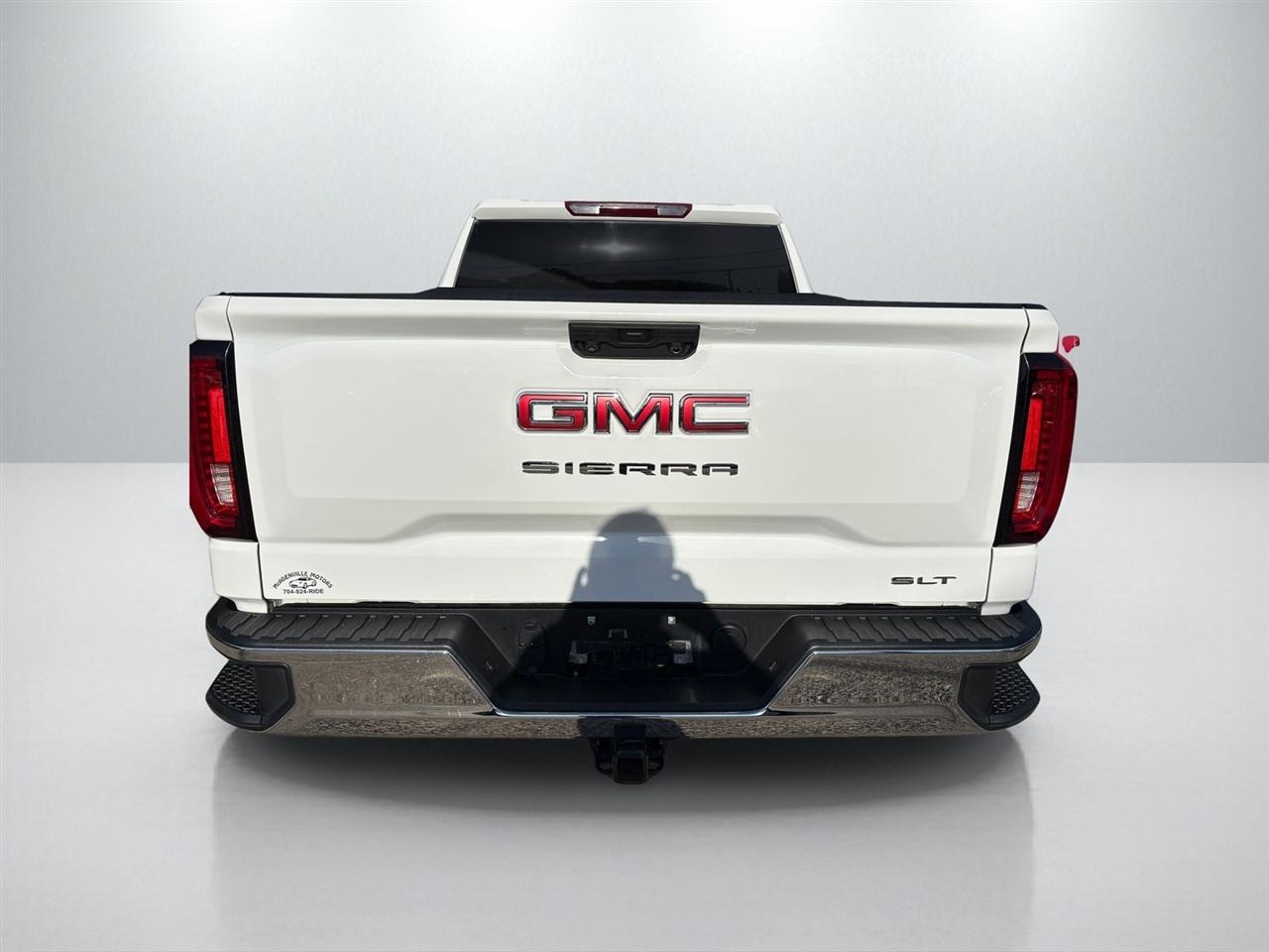 GMC Sierra 1500 SLT Crew Cab 4WD 2023
