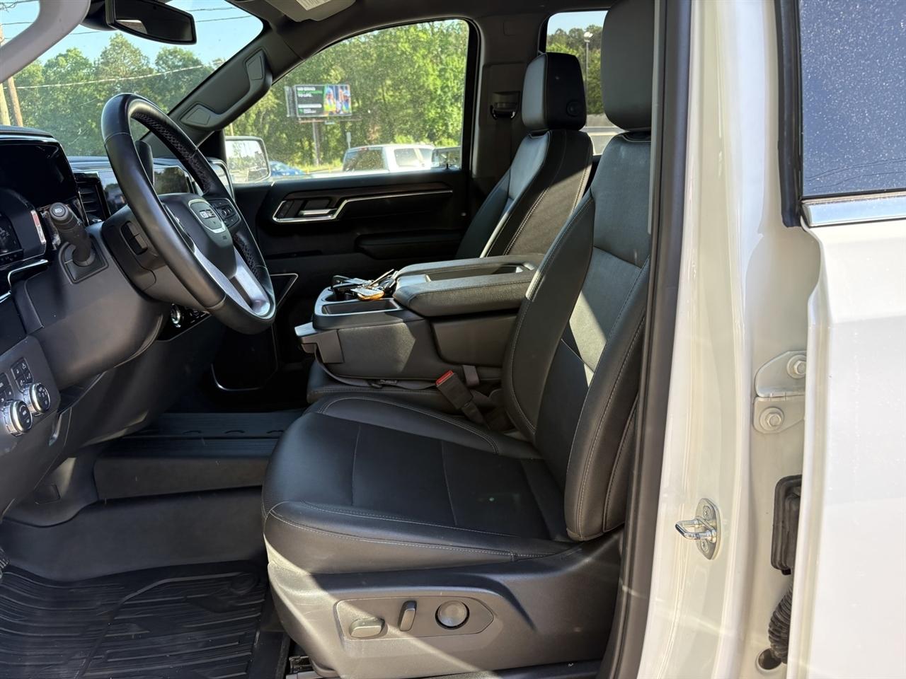 GMC Sierra 1500 SLT Crew Cab 4WD 2023