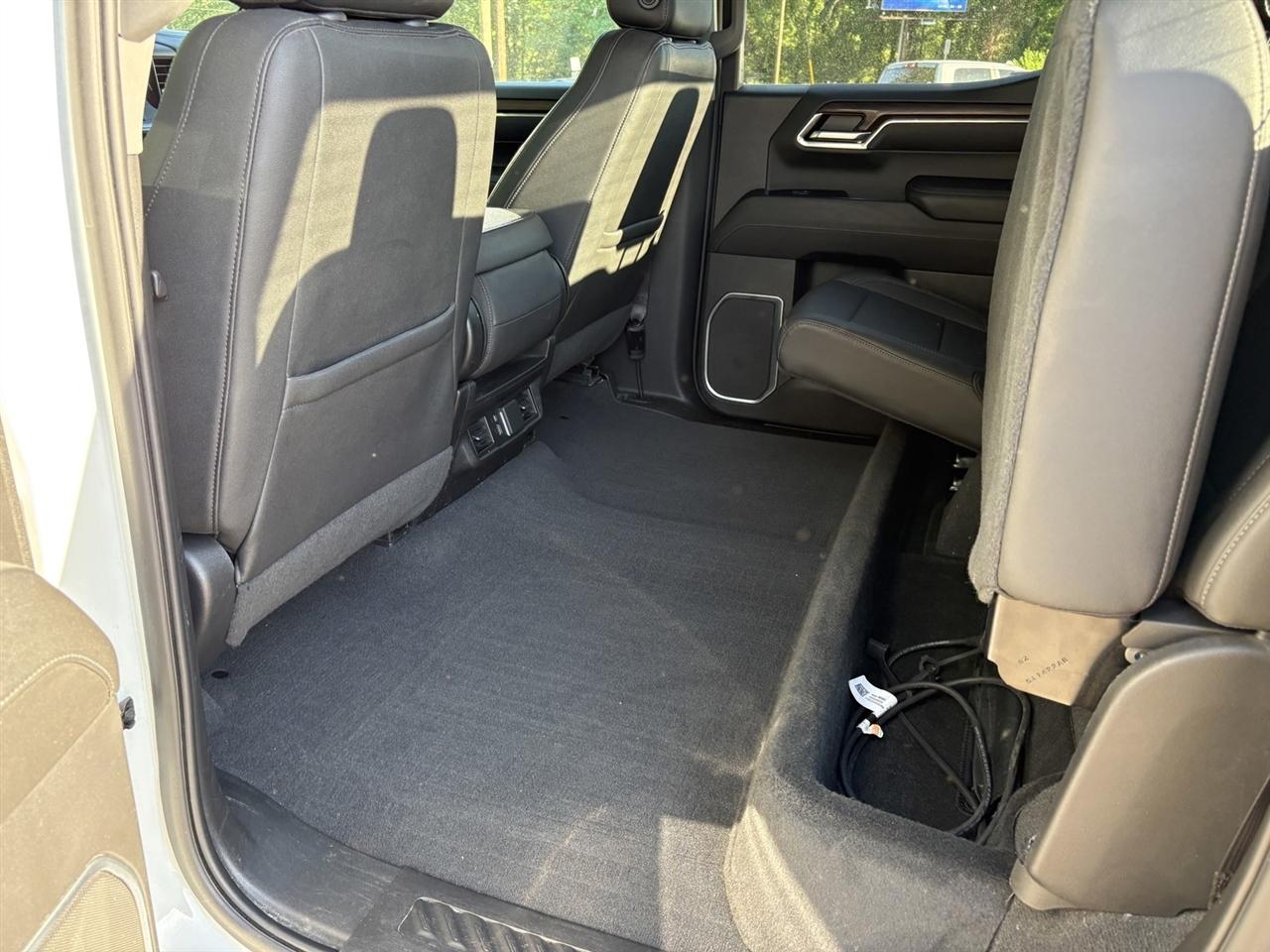 GMC Sierra 1500 SLT Crew Cab 4WD 2023